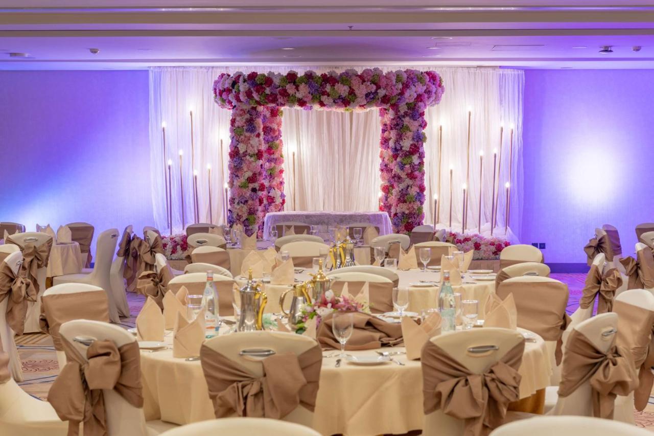 Radisson Blu Hotel, Jeddah Corniche エクステリア 写真 A wedding reception
