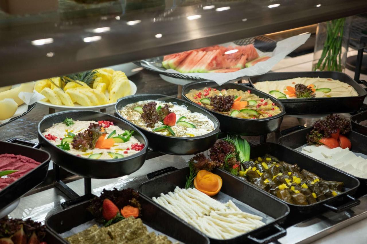 Radisson Blu Hotel, Jeddah Corniche エクステリア 写真 Meze