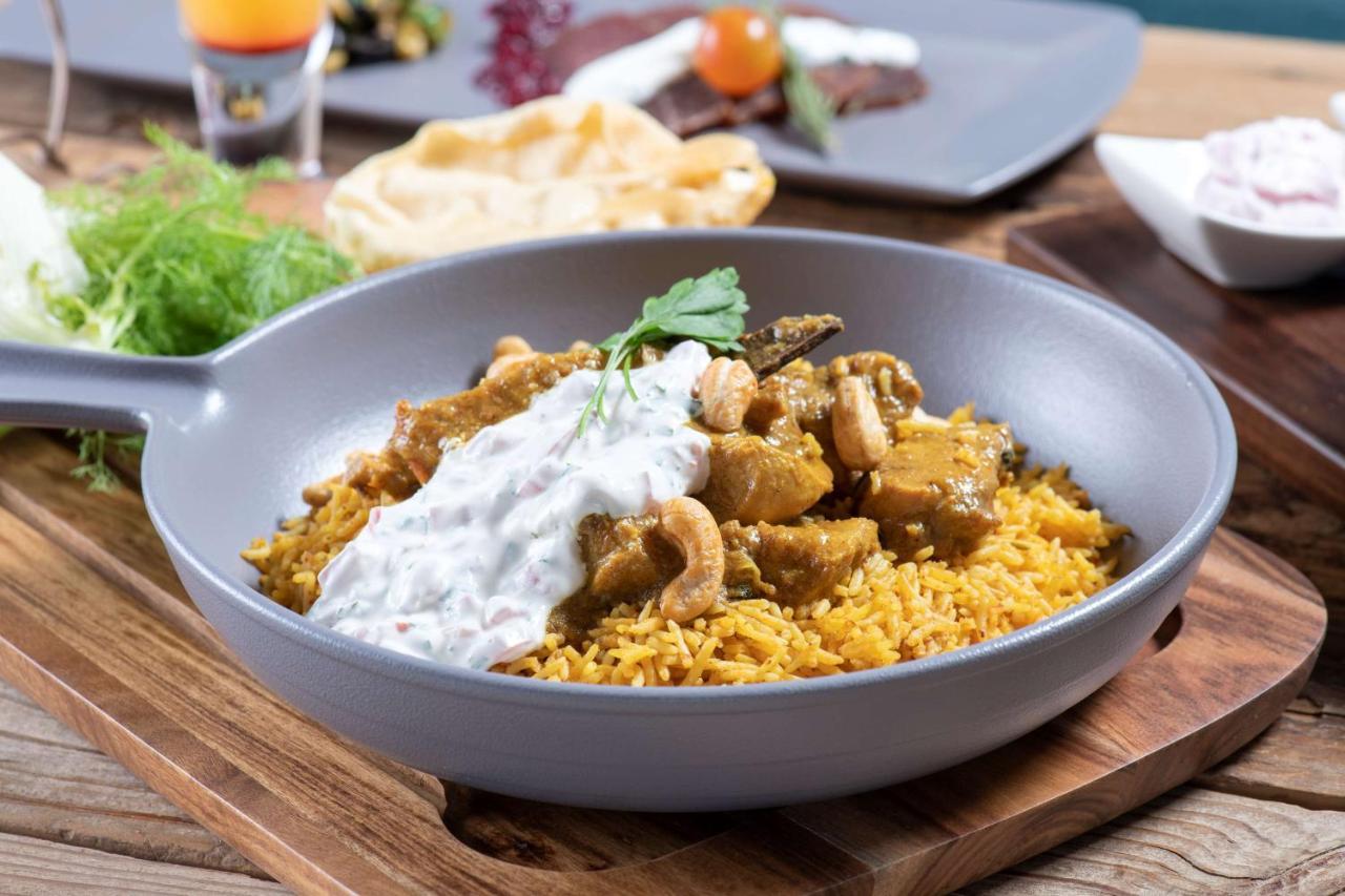 Radisson Blu Hotel, Jeddah Corniche エクステリア 写真 Biryani