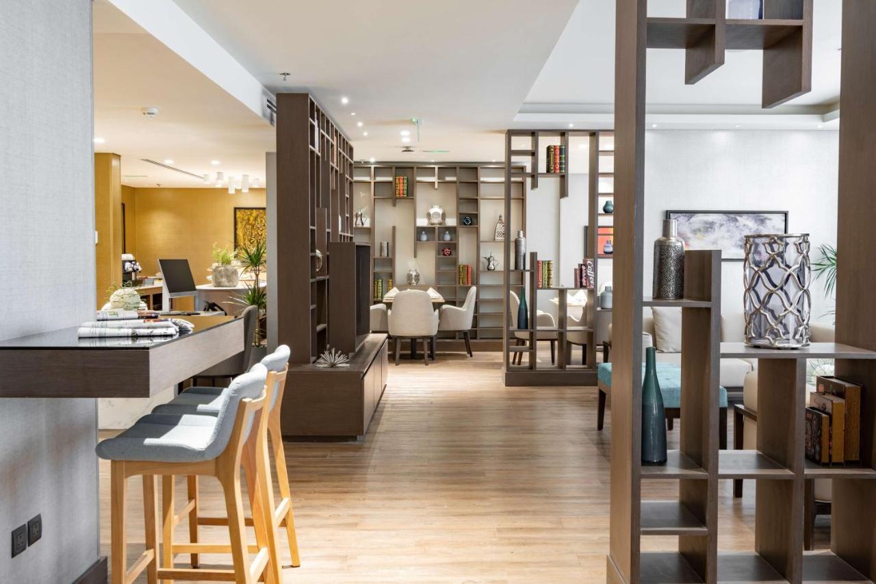 Radisson Blu Hotel, Jeddah Corniche エクステリア 写真 Library