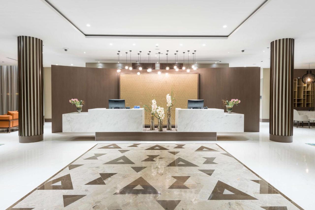 Radisson Blu Hotel, Jeddah Corniche エクステリア 写真 The lobby of the hotel