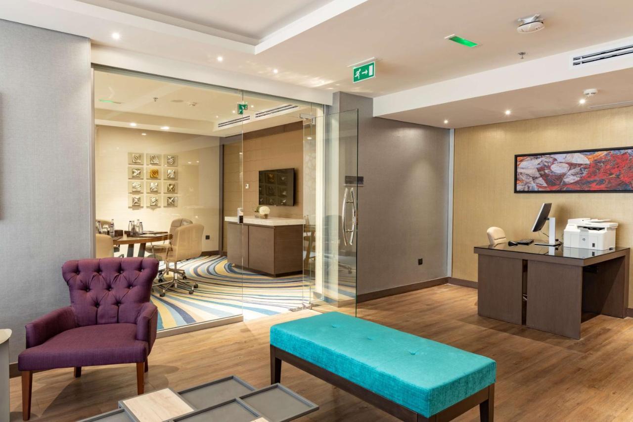 Radisson Blu Hotel, Jeddah Corniche エクステリア 写真 Reception area