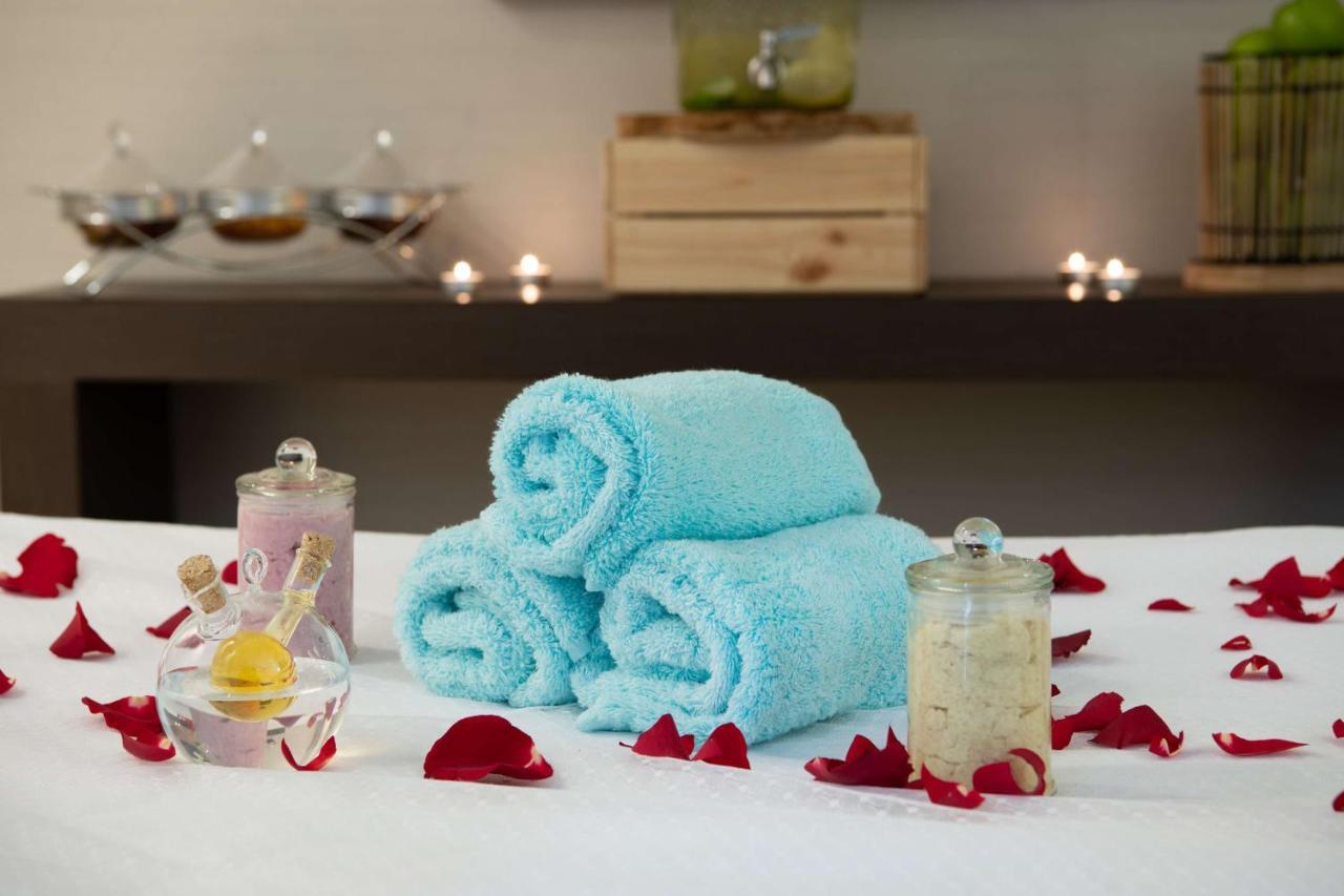 Radisson Blu Hotel, Jeddah Corniche エクステリア 写真 Spa treatment